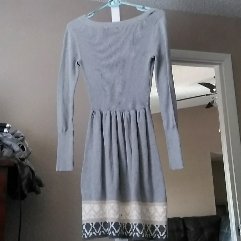 Dress - Picture 4 of 5